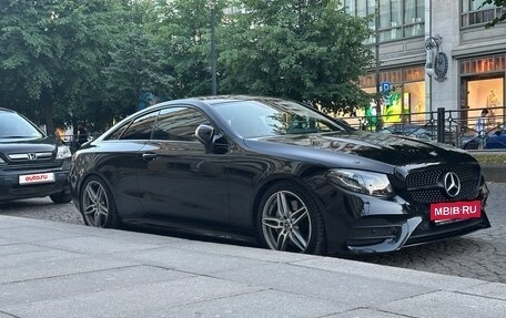 Mercedes-Benz E-Класс, 2017 год, 4 950 000 рублей, 2 фотография