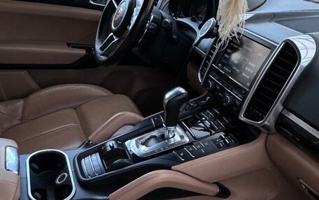 Porsche Cayenne III, 2016 год, 3 850 000 рублей, 4 фотография