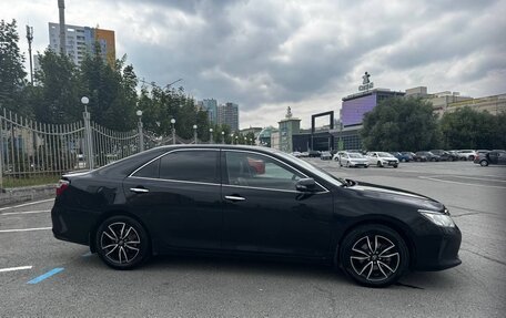 Toyota Camry, 2017 год, 2 100 000 рублей, 3 фотография