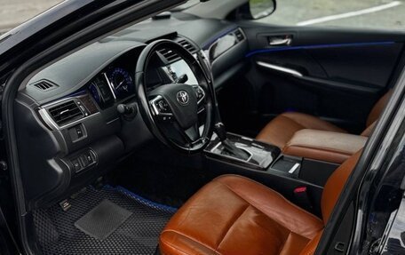 Toyota Camry, 2017 год, 2 100 000 рублей, 8 фотография