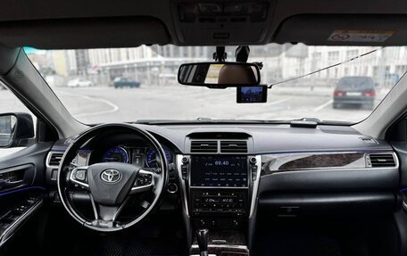 Toyota Camry, 2017 год, 2 100 000 рублей, 9 фотография