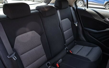 Mercedes-Benz A-Класс, 2015 год, 1 520 000 рублей, 16 фотография