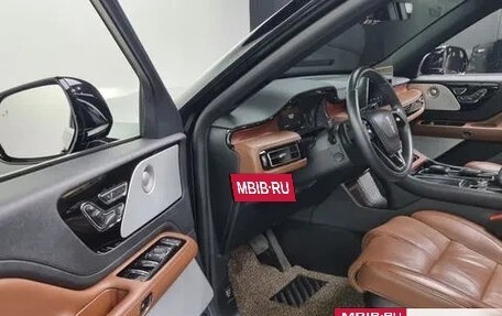 Lincoln Aviator II, 2021 год, 4 650 000 рублей, 10 фотография