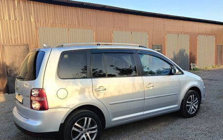Volkswagen Touran III, 2008 год, 800 000 рублей, 11 фотография