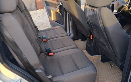 Volkswagen Touran III, 2008 год, 800 000 рублей, 15 фотография