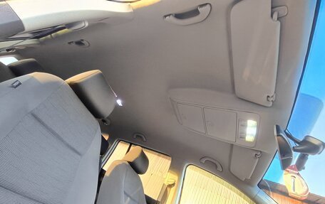 Volkswagen Touran III, 2008 год, 800 000 рублей, 24 фотография