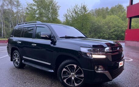 Toyota Land Cruiser 200, 2020 год, 6 799 000 рублей, 10 фотография