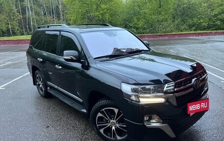 Toyota Land Cruiser 200, 2020 год, 6 799 000 рублей, 9 фотография