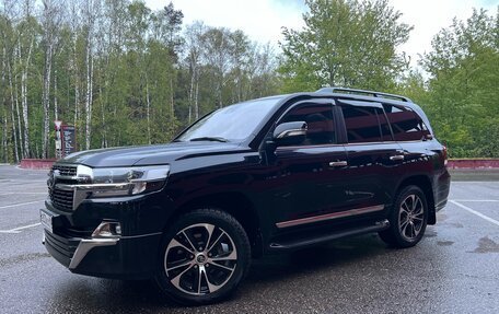 Toyota Land Cruiser 200, 2020 год, 6 799 000 рублей, 16 фотография