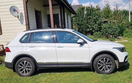 Volkswagen Tiguan II, 2021 год, 3 000 000 рублей, 2 фотография