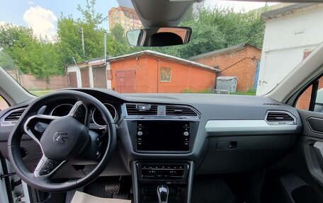 Volkswagen Tiguan II, 2021 год, 3 000 000 рублей, 8 фотография