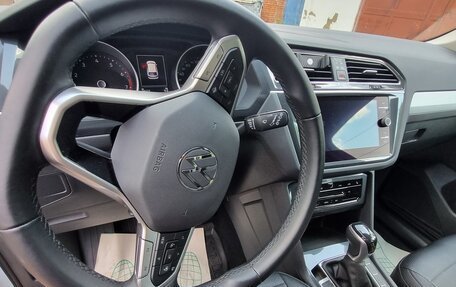 Volkswagen Tiguan II, 2021 год, 3 000 000 рублей, 11 фотография