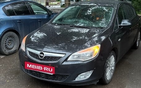 Opel Astra J, 2011 год, 530 000 рублей, 2 фотография