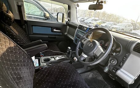 Toyota FJ Cruiser, 2017 год, 4 250 000 рублей, 3 фотография