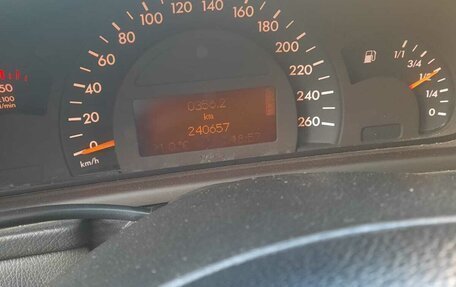Mercedes-Benz C-Класс, 2004 год, 1 100 000 рублей, 8 фотография