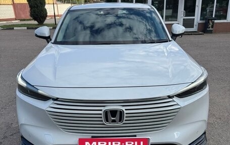 Honda Vezel, 2021 год, 2 750 000 рублей, 2 фотография