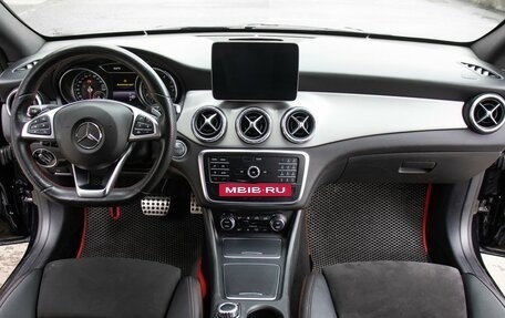 Mercedes-Benz CLA, 2018 год, 2 349 000 рублей, 15 фотография