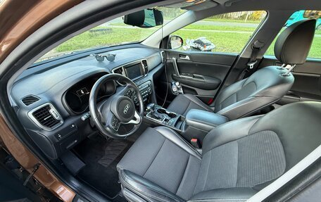 KIA Sportage IV рестайлинг, 2017 год, 2 300 000 рублей, 10 фотография