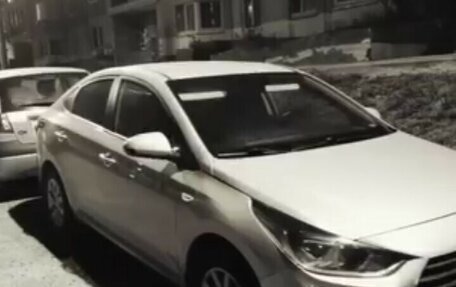 Hyundai Solaris II рестайлинг, 2018 год, 950 000 рублей, 2 фотография