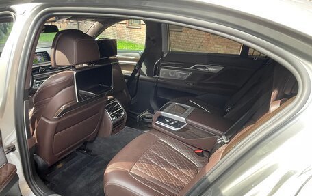 BMW 7 серия, 2021 год, 7 000 000 рублей, 15 фотография