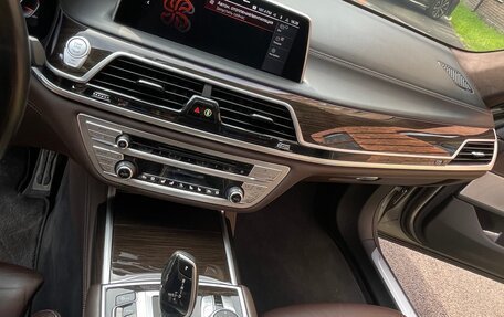 BMW 7 серия, 2021 год, 7 000 000 рублей, 25 фотография