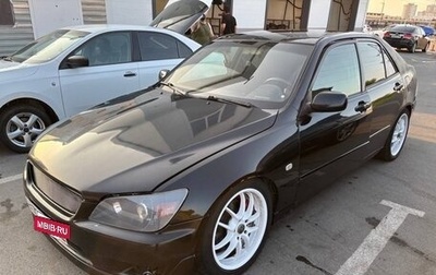 Lexus IS II рестайлинг 2, 2000 год, 550 000 рублей, 1 фотография