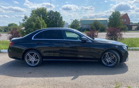 Mercedes-Benz E-Класс, 2019 год, 3 570 000 рублей, 4 фотография