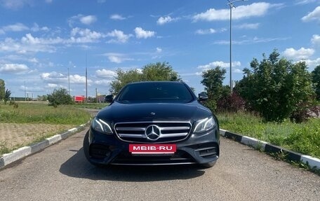 Mercedes-Benz E-Класс, 2019 год, 3 570 000 рублей, 2 фотография
