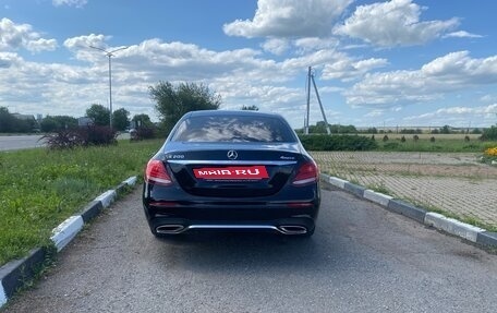 Mercedes-Benz E-Класс, 2019 год, 3 570 000 рублей, 7 фотография