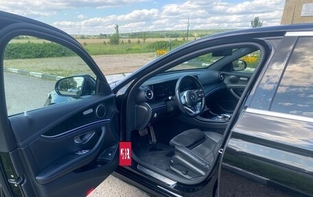 Mercedes-Benz E-Класс, 2019 год, 3 570 000 рублей, 8 фотография