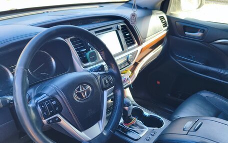 Toyota Highlander III, 2014 год, 2 650 000 рублей, 7 фотография