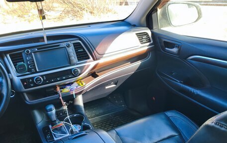 Toyota Highlander III, 2014 год, 2 650 000 рублей, 9 фотография