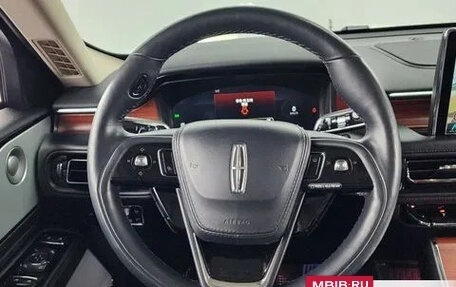 Lincoln Aviator II, 2021 год, 4 550 000 рублей, 13 фотография