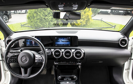 Mercedes-Benz A-Класс, 2019 год, 2 495 000 рублей, 12 фотография