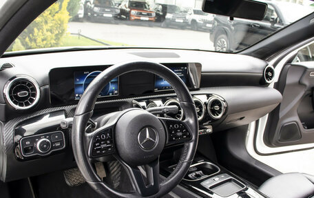 Mercedes-Benz A-Класс, 2019 год, 2 495 000 рублей, 22 фотография