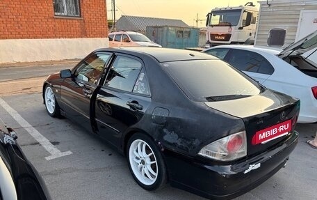 Lexus IS II рестайлинг 2, 2000 год, 550 000 рублей, 2 фотография