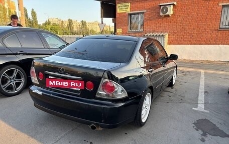 Lexus IS II рестайлинг 2, 2000 год, 550 000 рублей, 4 фотография