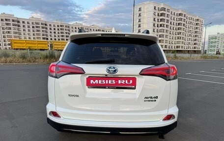 Toyota RAV4, 2018 год, 2 500 000 рублей, 9 фотография