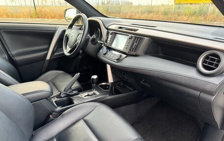 Toyota RAV4, 2018 год, 2 500 000 рублей, 18 фотография