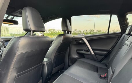 Toyota RAV4, 2018 год, 2 500 000 рублей, 27 фотография