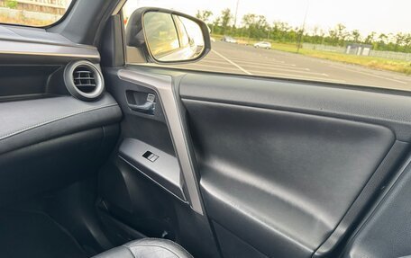 Toyota RAV4, 2018 год, 2 500 000 рублей, 24 фотография