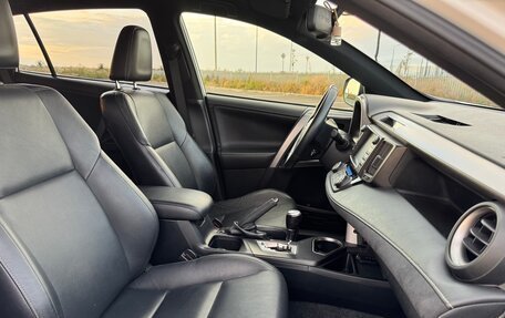 Toyota RAV4, 2018 год, 2 500 000 рублей, 31 фотография