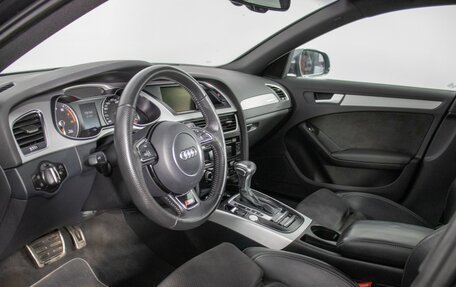 Audi A4, 2015 год, 1 915 000 рублей, 10 фотография