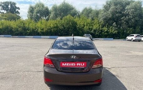 Hyundai Solaris II рестайлинг, 2014 год, 950 000 рублей, 3 фотография