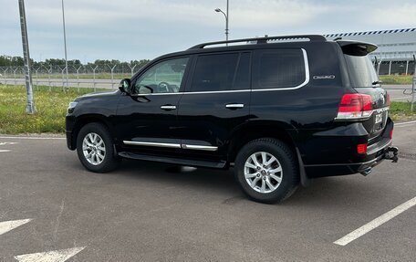 Toyota Land Cruiser 200, 2017 год, 6 650 000 рублей, 5 фотография