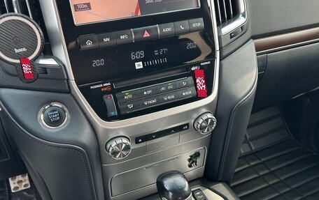 Toyota Land Cruiser 200, 2017 год, 6 650 000 рублей, 8 фотография