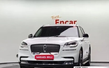 Lincoln Aviator II, 2021 год, 4 480 000 рублей, 3 фотография