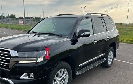 Toyota Land Cruiser 200, 2017 год, 6 650 000 рублей, 19 фотография