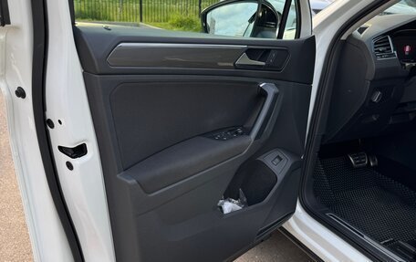 Volkswagen Tiguan II, 2019 год, 3 300 000 рублей, 25 фотография