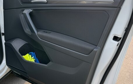 Volkswagen Tiguan II, 2019 год, 3 300 000 рублей, 28 фотография